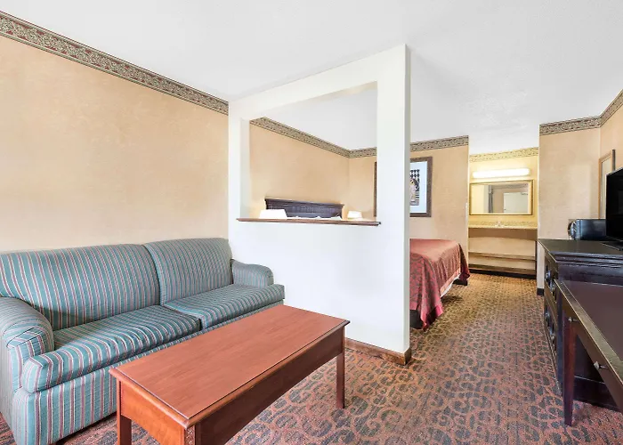Days Inn & Suites By Wyndham York