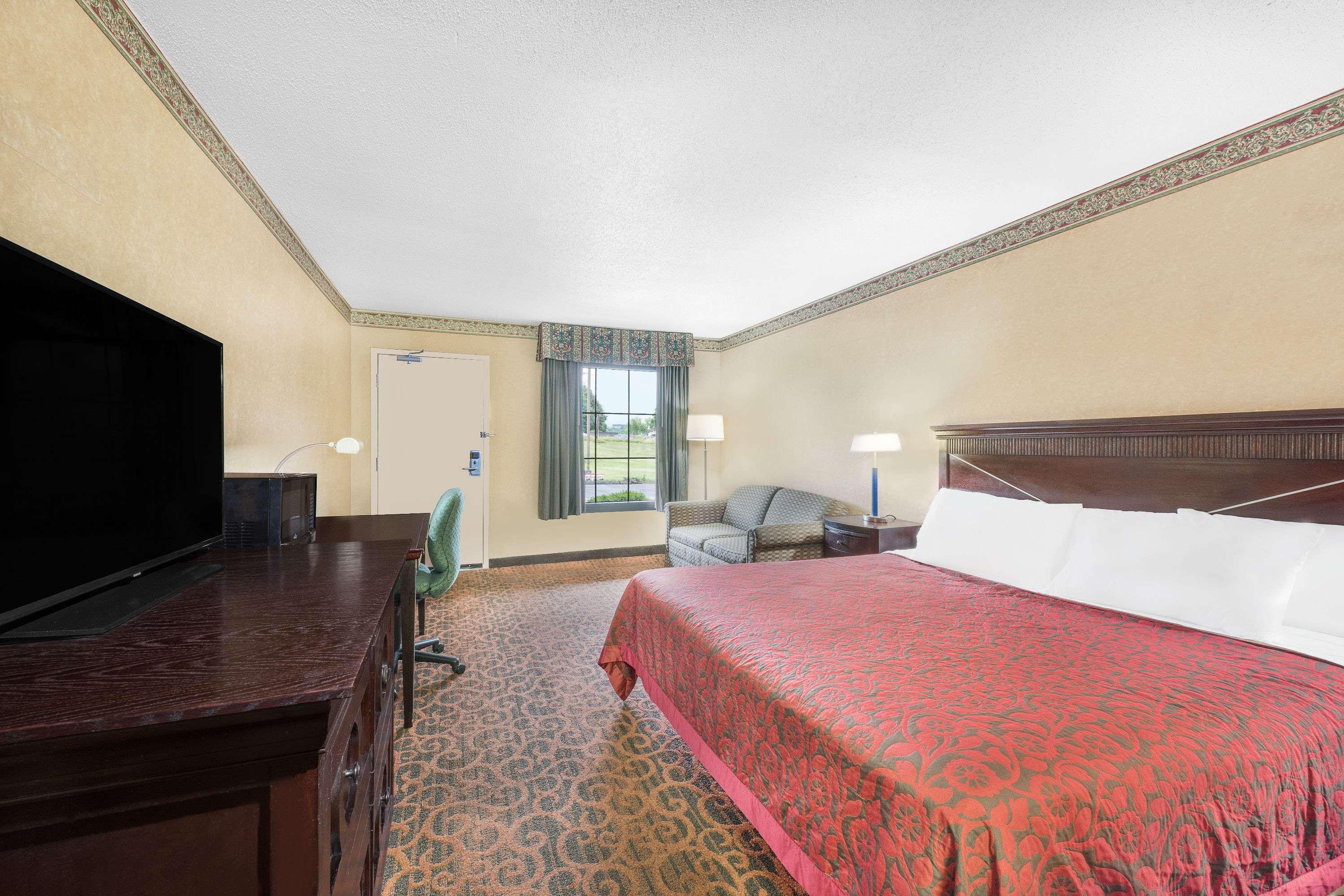 Days & By Wyndham Hotel